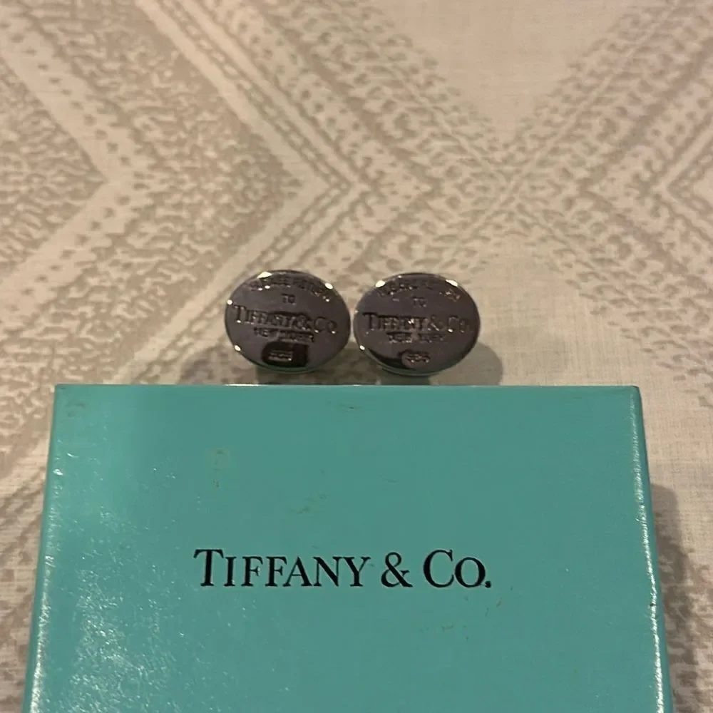 Tiffany & Co ‘Return to Sender’ Sterling Silver Oval Men’s Cufflinks